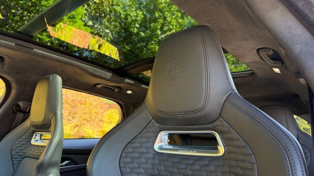 Used 2023 Jaguar F-PACE SVR AWD/4WD image 22