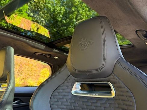 Used 2023 Jaguar F-PACE SVR AWD/4WD image 22