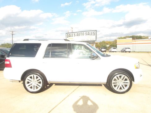 Used 2017 Ford Expedition Platinum image 5