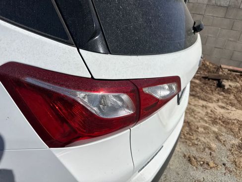 Used 2020 Chevrolet Equinox LS FWD image 10