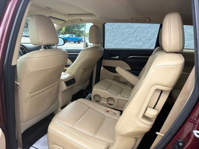 Used 2015 Toyota Highlander Limited AWD/4WD image 15
