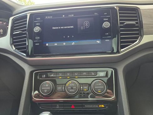 Used 2022 Volkswagen Atlas Cross Sport SE w/ Panoramic Sunroof Package AWD/4WD image 44