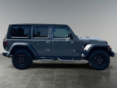 Used 2022 Jeep Wrangler Unlimited Sport AWD/4WD image 8