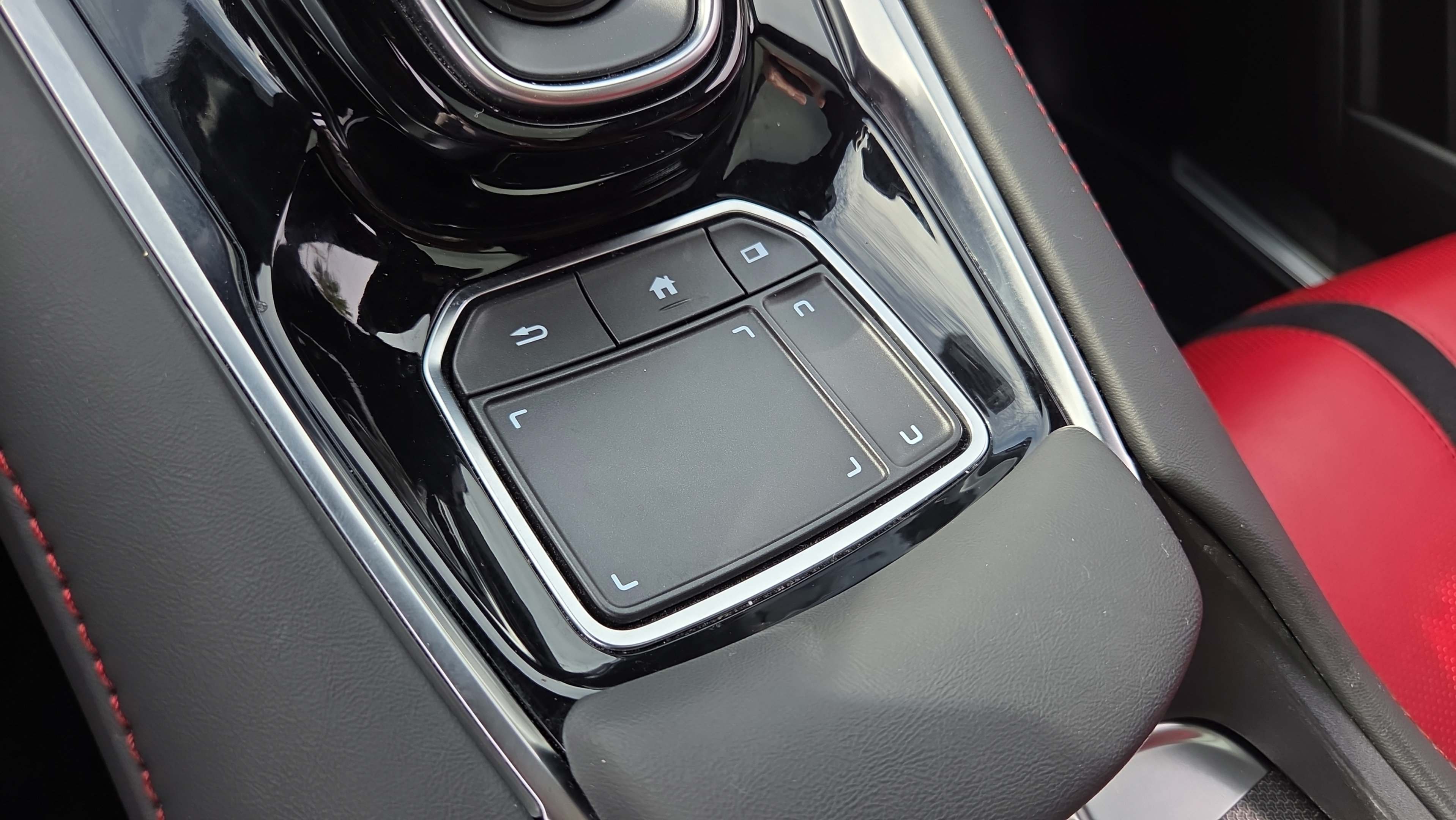 Used 2023 Acura RDX w/ Advance Package FWD image 33