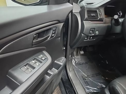 Used 2023 Honda Passport EX-L image 28