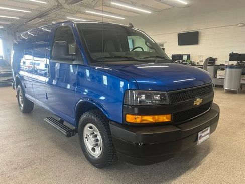 Used 2019 Chevrolet Express 2500 w/ Communications Package RWD image 3