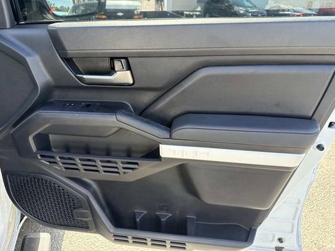Used 2024 Toyota Tacoma TRD Sport w/ TRD Sport Upgrade Package AWD/4WD image 8