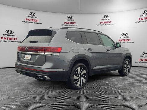 Used 2025 Volkswagen Atlas SE FWD image 3