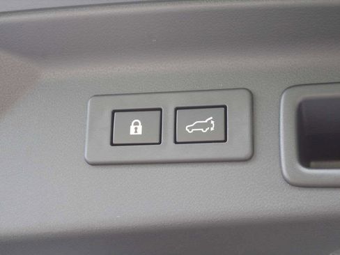 Certified 2025 Subaru Forester Premium image 16