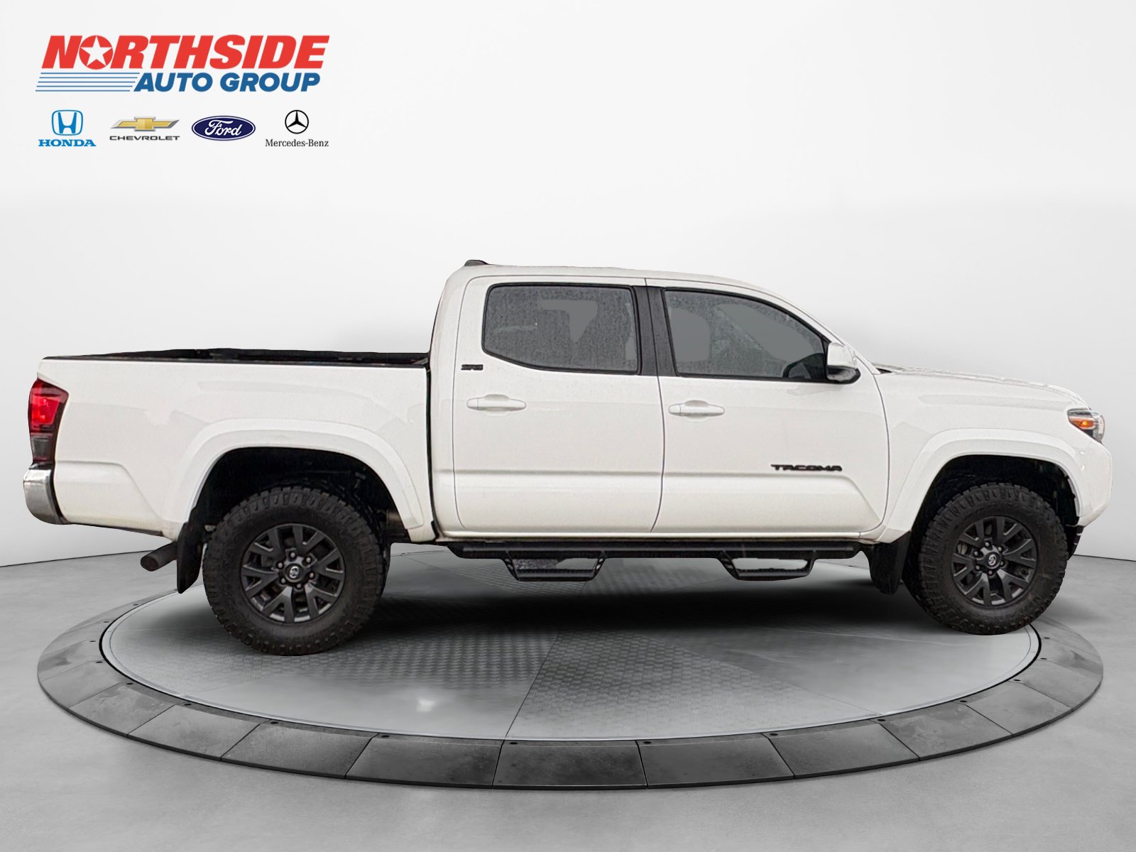 Used 2023 Toyota Tacoma SR5 RWD image 8