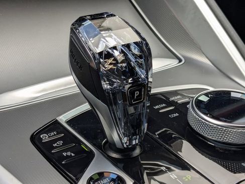 Used 2022 BMW X6 xDrive40i w/ Executive Package image 35