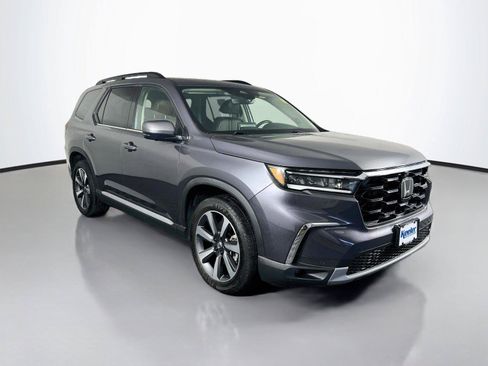 Used 2023 Honda Pilot Elite image 8