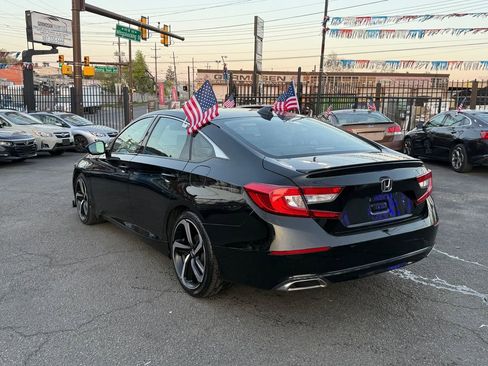 Used 2022 Honda Accord Sport image 3
