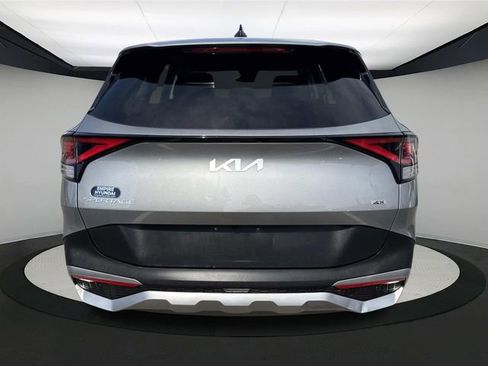 Used 2024 Kia Sportage LX image 5