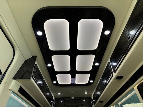 Used 2020 Mercedes-Benz Sprinter 3500 image 55