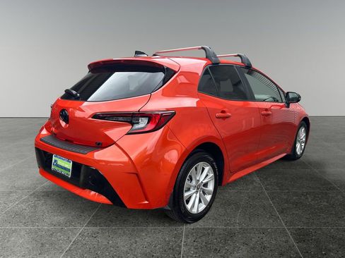 Used 2026 Toyota Corolla SE FWD image 9