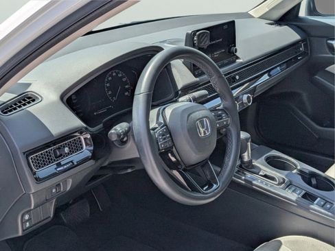 Used 2023 Honda Civic EX image 11
