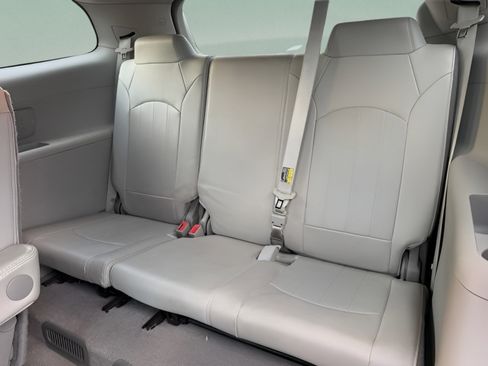 Used 2015 Buick Enclave Premium w/ Trailering Package FWD image 26