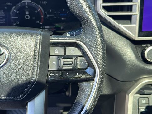 Used 2023 Toyota Sequoia Limited image 17