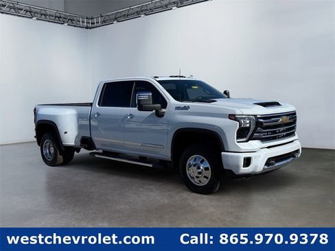 New 2026 Chevrolet Silverado 3500 High Country w/ Technology Package image 1