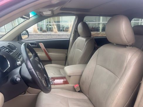 Used 2010 Toyota Highlander Limited image 9