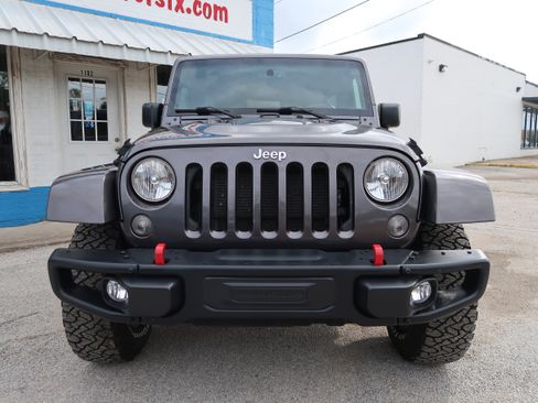 Used 2016 Jeep Wrangler Unlimited Rubicon AWD/4WD image 9