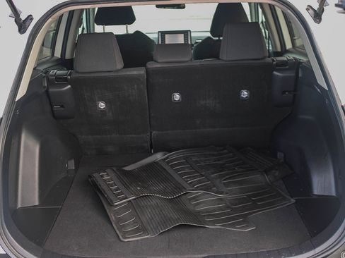 Used 2021 Toyota RAV4 LE image 26