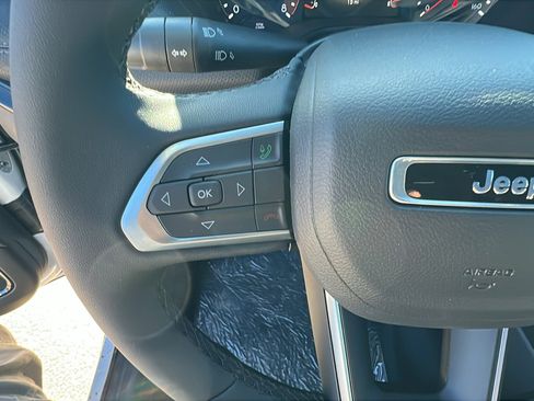 New 2026 Jeep Compass Latitude AWD/4WD image 22