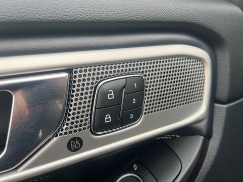 Used 2020 Ford Explorer ST image 12