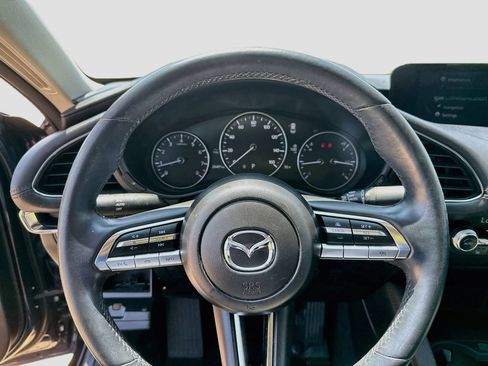 Used 2023 MAZDA MAZDA3 s FWD image 13