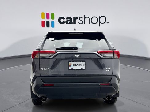 Used 2023 Toyota RAV4 XLE Premium image 4
