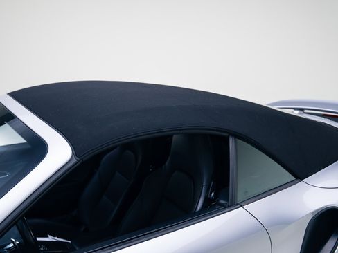 Used 2016 Porsche 911 Turbo S image 44