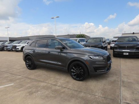 Used 2020 Lincoln Nautilus Reserve w/ Equipment Group 201A FWD image 6