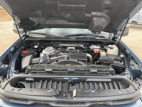 Used 2024 Chevrolet Silverado 2500 Custom w/ Custom Value Package image 35