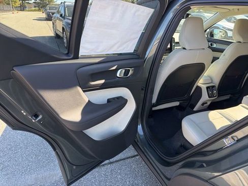 New 2026 Volvo XC40 B5 Plus w/ Protection Package Premier AWD/4WD image 11
