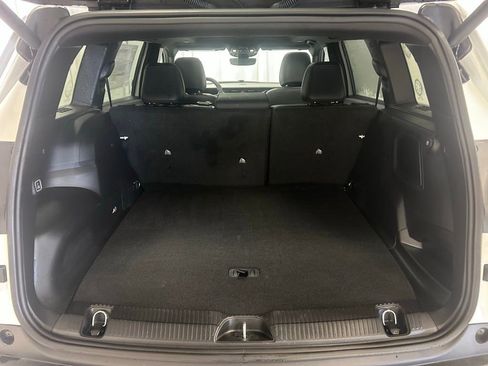 New 2026 Jeep Cherokee Overland image 30