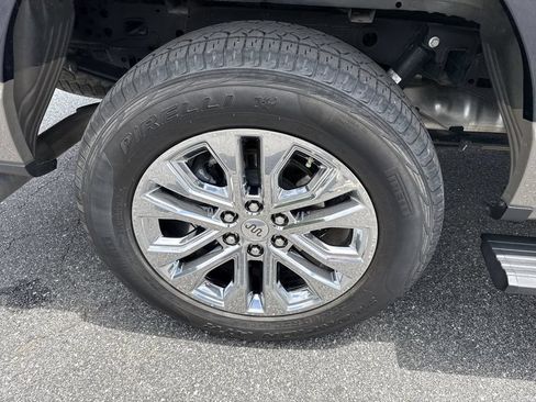 Used 2025 Ford F150 King Ranch AWD/4WD image 17