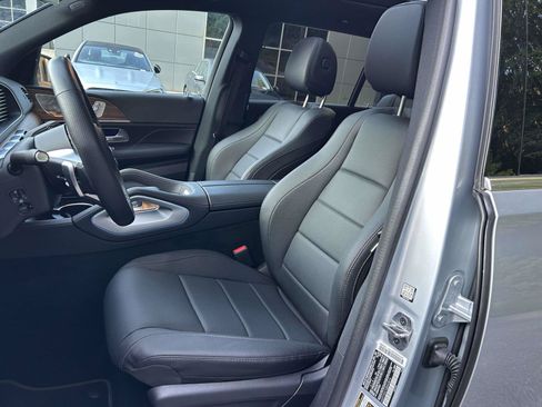 Certified 2025 Mercedes-Benz GLS 450 4MATIC image 23