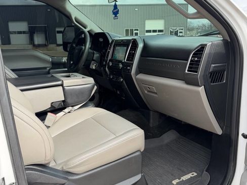 Used 2017 Ford F250 XLT w/ XLT Value Package image 16