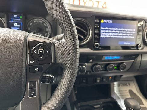 Used 2023 Toyota Tacoma TRD Sport image 29