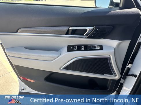 Used 2020 Kia Telluride SX w/ SX Prestige Package image 17