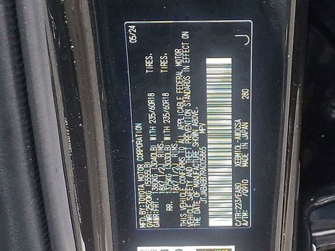 Used 2024 Lexus RZ 300e Premium w/ Accessory Package (Z1) image 27