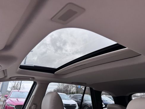 Used 2011 Hyundai Santa Fe Limited image 30