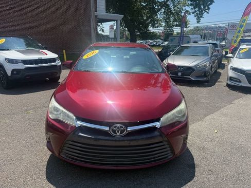 Used 2016 Toyota Camry XLE FWD image 2