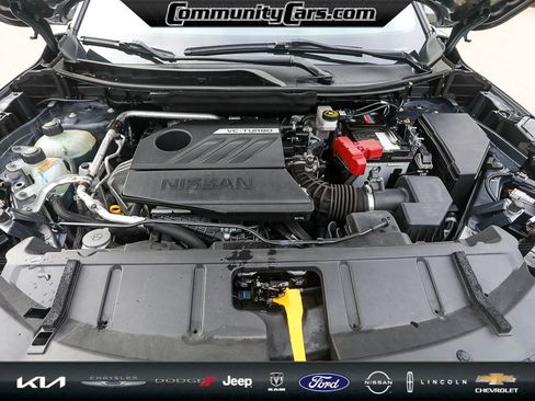 Used 2023 Nissan Rogue SV w/ SV Premium Package image 21