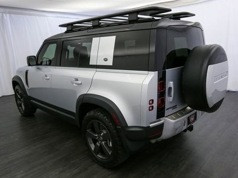 Used 2020 Land Rover Defender 110 SE AWD/4WD image 11
