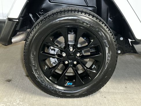 Used 2022 Jeep Wrangler Unlimited Sahara w/ Cold Weather Group image 8