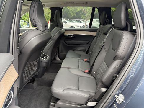 Certified 2025 Volvo XC90 B6 Plus AWD/4WD image 32