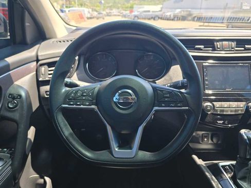 Used 2018 Nissan Rogue Sport S w/ S Appearance Package FWD image 11