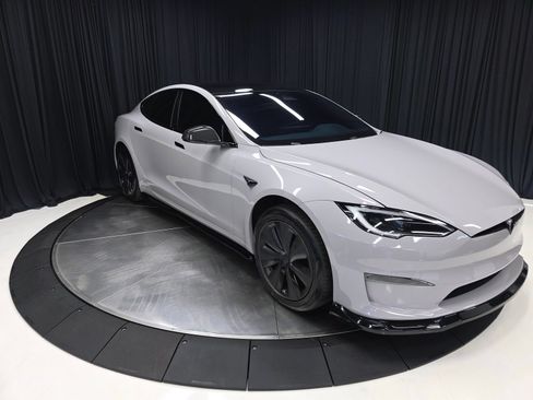 Used 2023 Tesla Model S Standard Range AWD/4WD image 16